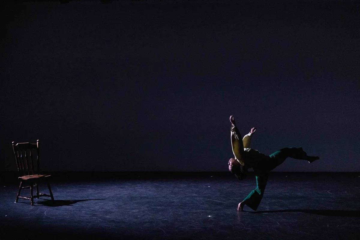 Choreographer Jesse Zaritt, Shayla-Vie Jenkins & student collaborators _ Photo Credits_ DANIELMADOFF